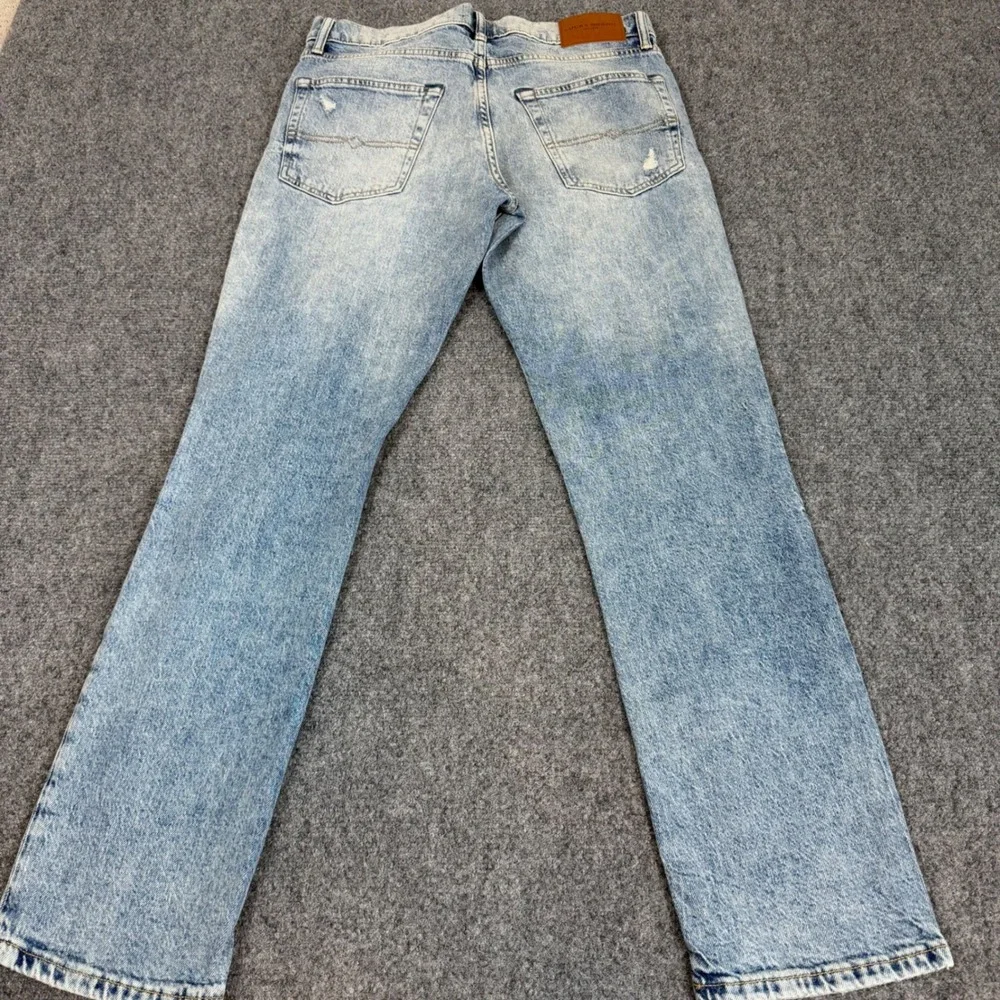 Lucky Brand 223 Straight Leg Jeans Mens 32x32 Light Wash Distressed Denim